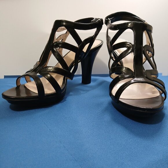 Naturalizer Danya, Black Smooth heels Size 7-1/2 W - Picture 1 of 6